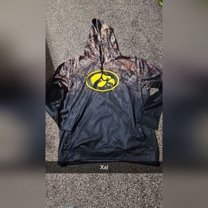 Iowa Hawkeyes Camo Pullover Hoodie - Yellow Logo